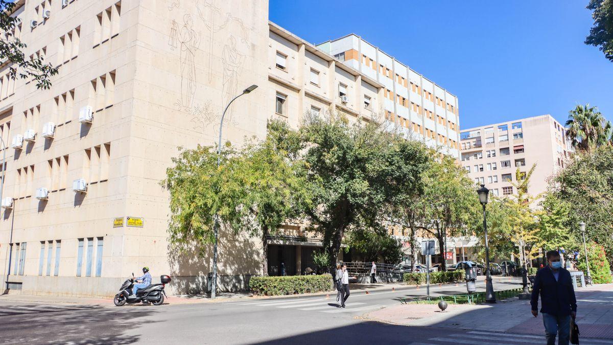 Audiencia Provincial de Badajoz en la avenida de Colón.