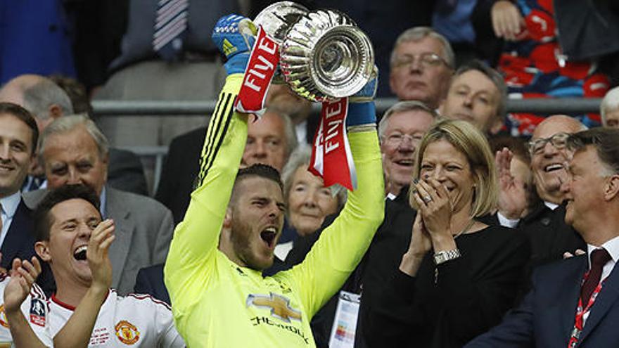 El United se consuela con la FA Cup al ganar al Palace