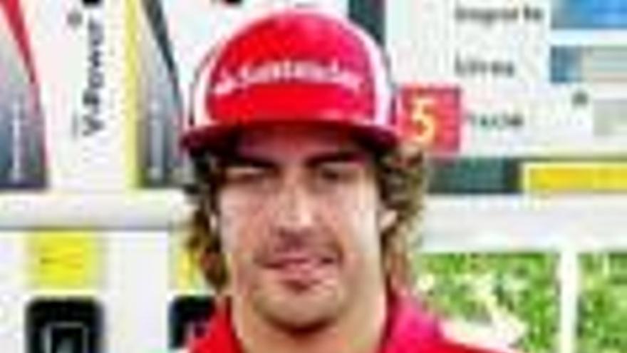 Fernando Alonso se resigna a no poder dar alcance a Vettel