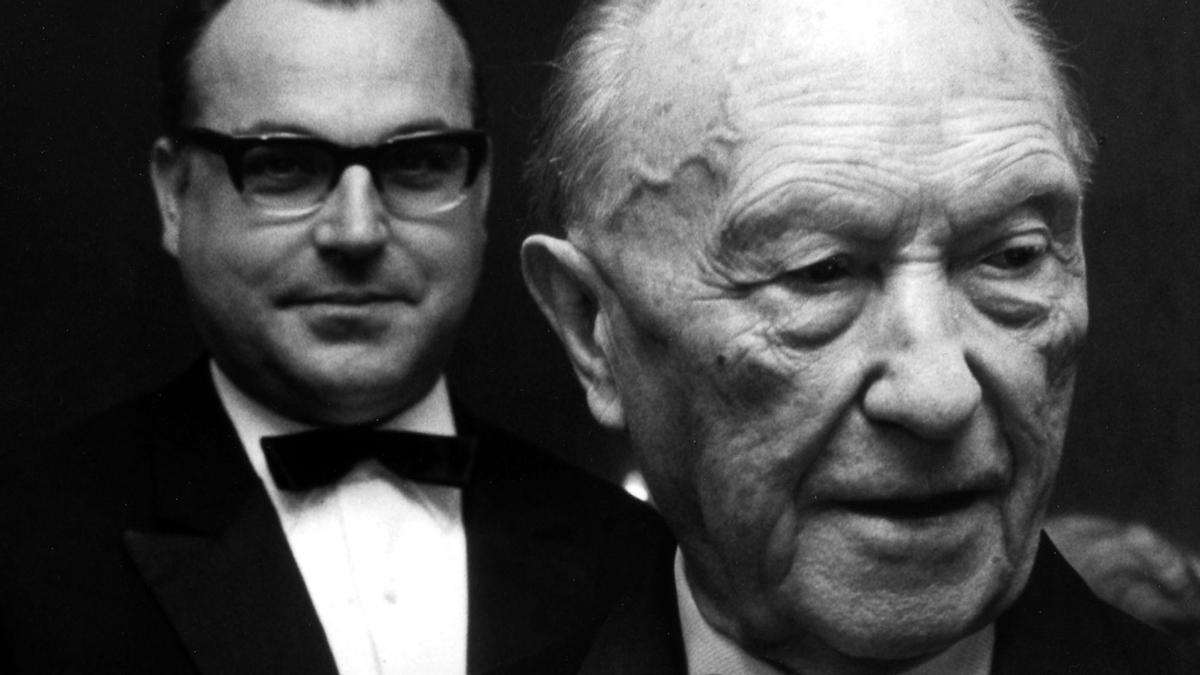 Konrad Adenauer precediendo a Helmut Kohl en 1994