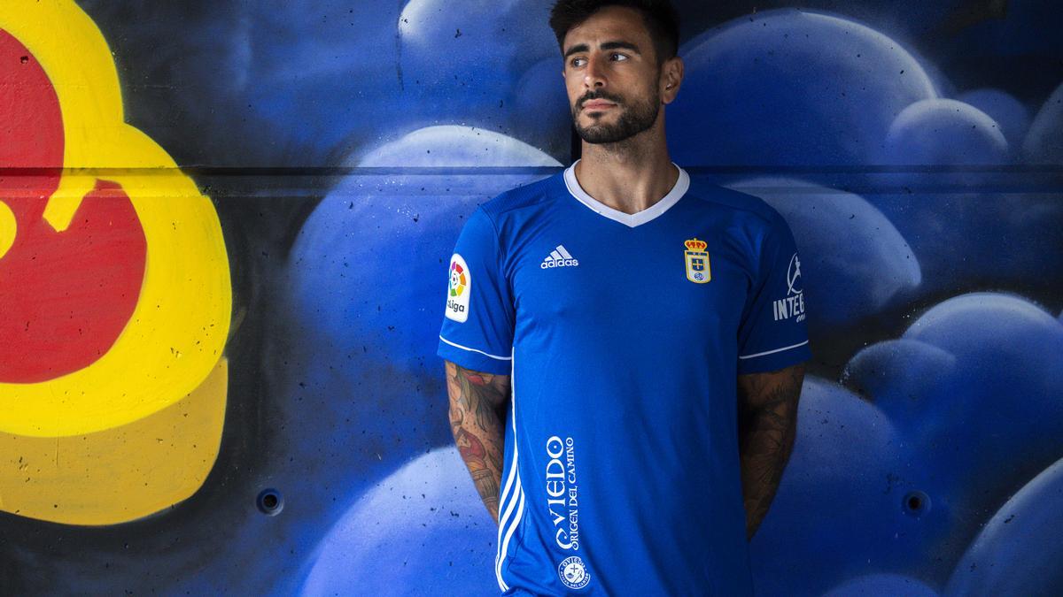 Así luce la nueva equipación del Real Oviedo