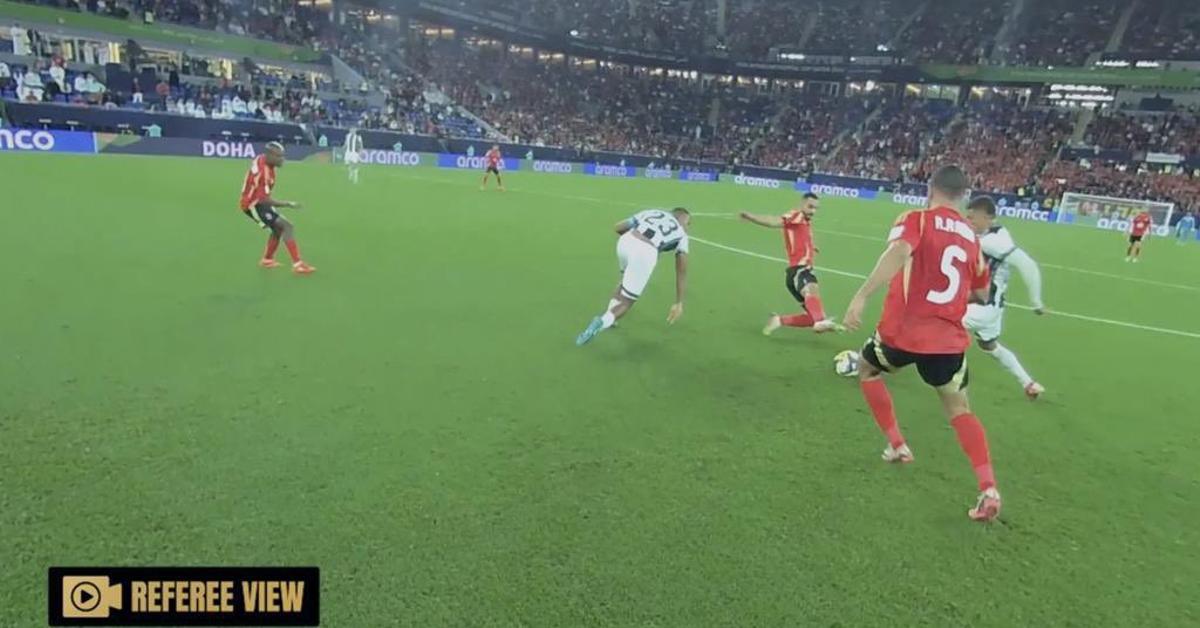 La 'refcam' en un partido de la Juventus en el Mundial de Clubes