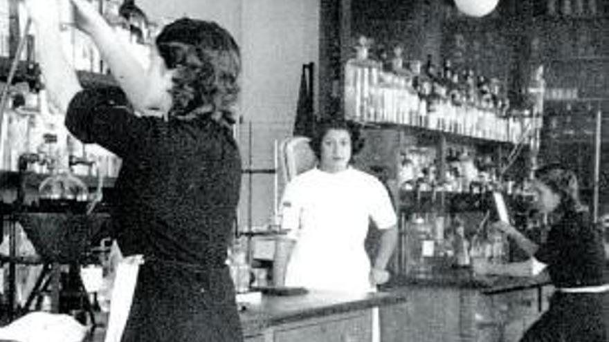 Laboratorio de Zeltia en 1943.