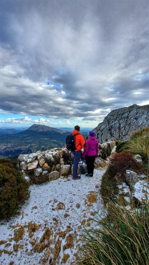 So erleben die Menschen den Schnee auf Mallorca