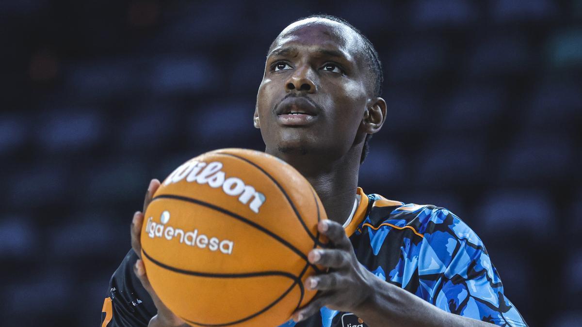 Brancou Badio, en Atenas para pasar el reconocimiento médico con el Panathinaikos y ultimar su salida del Valencia Basket