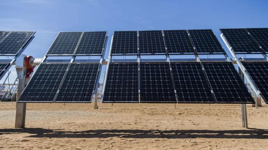 Seguidores solares bifaciales de Soltec.  |                                                    SOLTEC