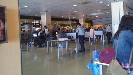 El aeropuerto incorpora máquinas para detectar sustancias no permitidas -  Diario de Ibiza