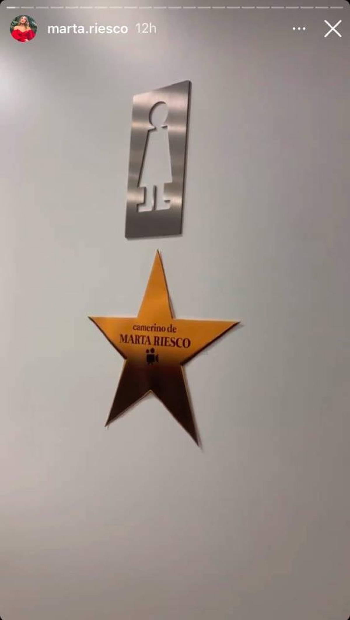 El nuevo camerino de Marta Riesco, en los baños de Mediaset