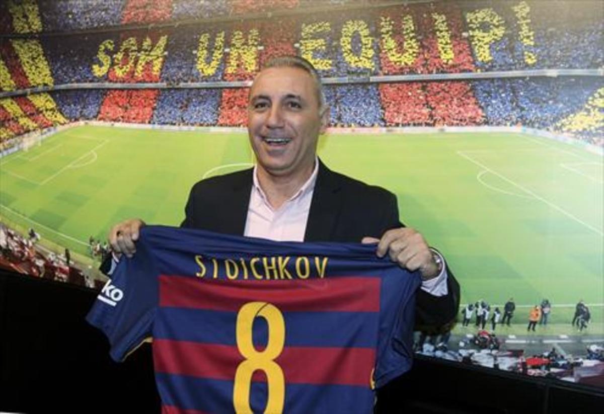 Stoichkov, en un acto de promoción con el Barça en México.