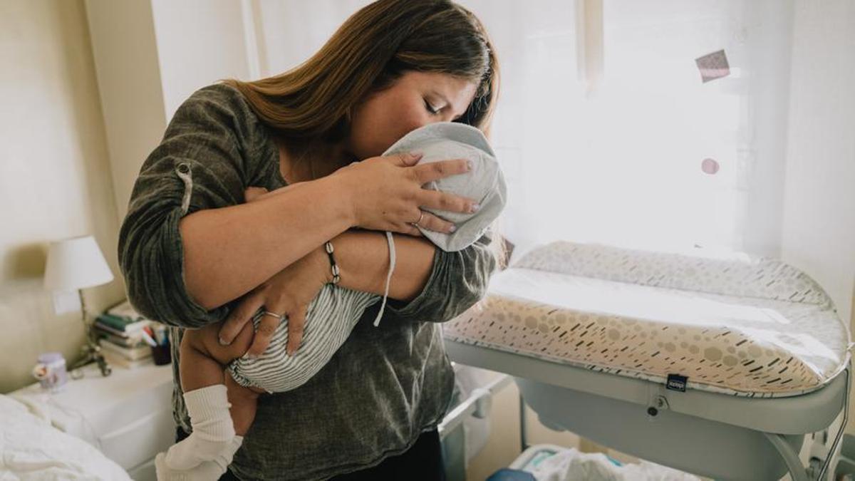 Rocío dice que es &quot;mamá de corazón&quot; del pequeño que tiene en acogimiento temporal.