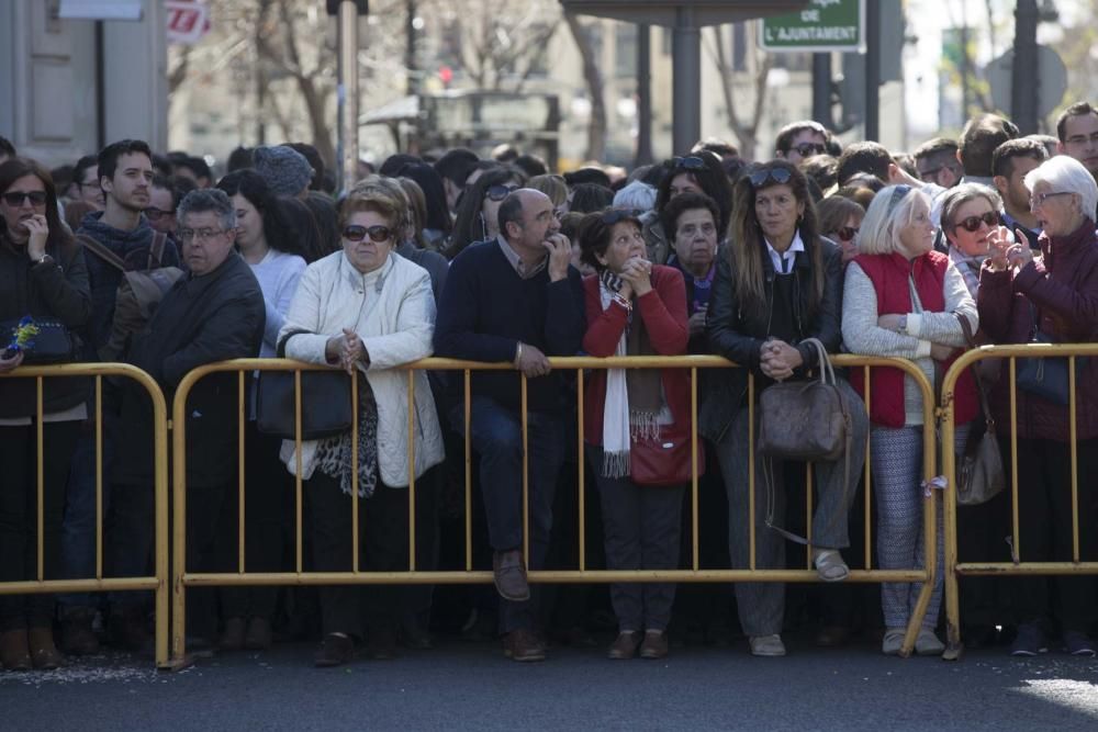 Búscate en la mascletà del 8 de marzo