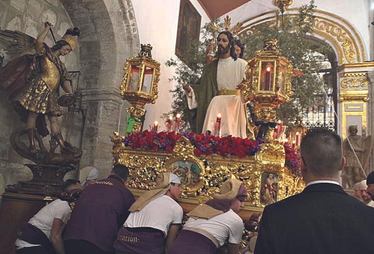 Procesión de Jesús orando en el Huerto en su salida del Domingo de Ramos.
