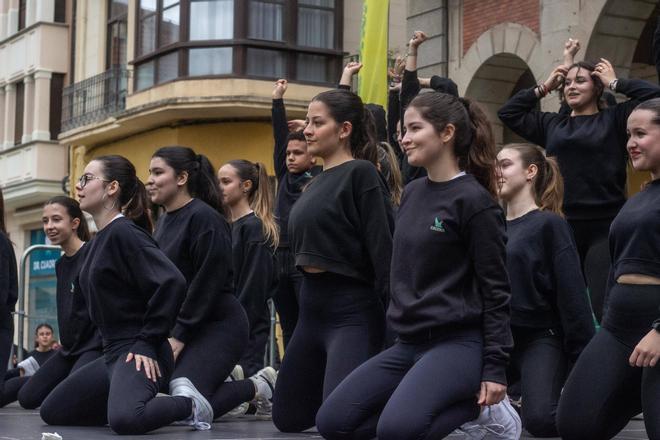 GALERÍA | Marcha solidaria por el autismo en Zamora: cuentos, magia y baile