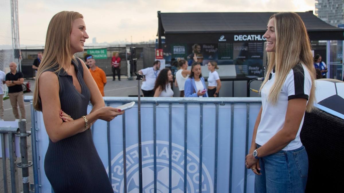 Laia Aleixandri durante la entrevista con SPORT en la Fiesta del Fútbol de Decathlon