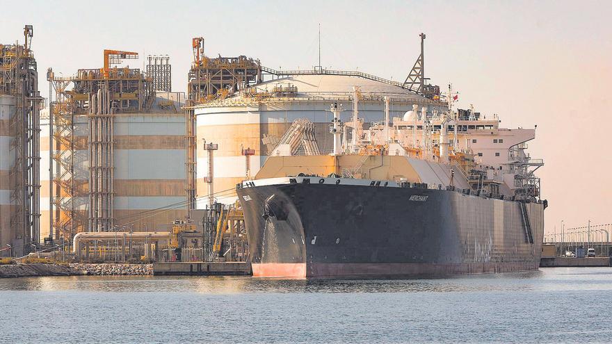 El cierre del gasoducto de Argelia disparará el tráfico de buques metaneros en el Puerto de Sagunt