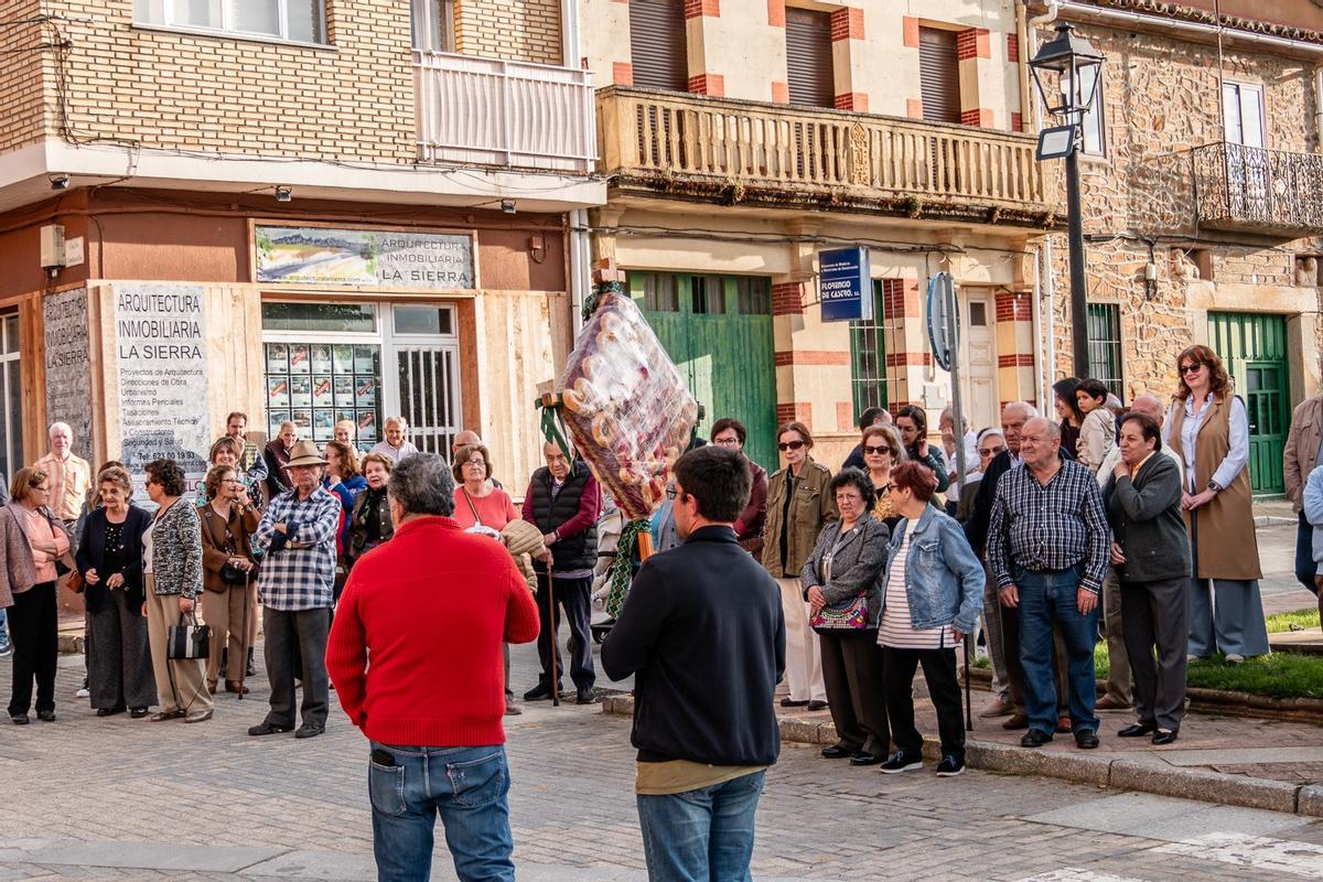 GALERÍA | Tábara venera al Bendito Cristo de la Capilla