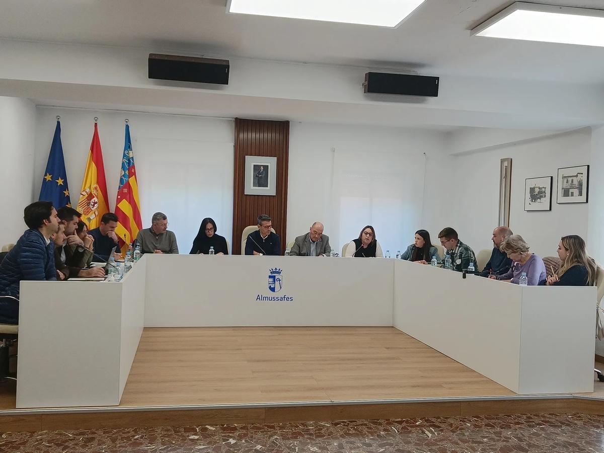 Imagen de archivo del pleno del Ayuntamiento Almussafes en 2023.