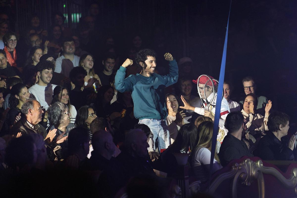 Les fotos de l'espectacle Blau del Festival del Circ de Girona 2026