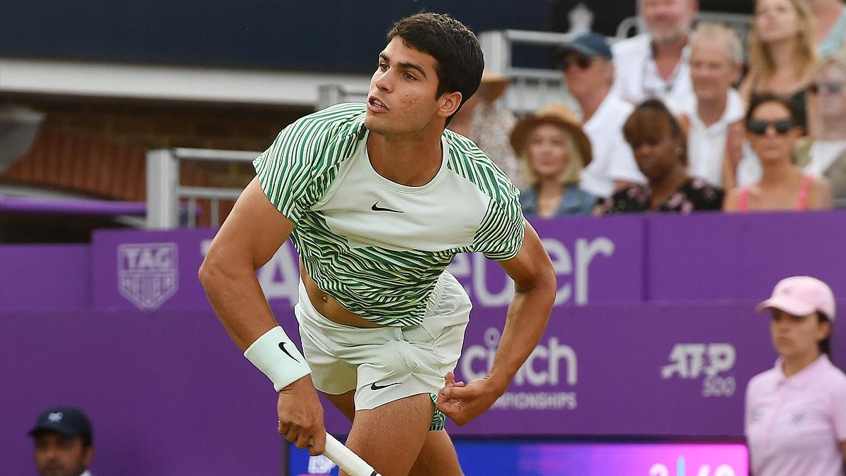 Carlos Alcaraz, en un momento del partido ante Grigor Dimitrov.