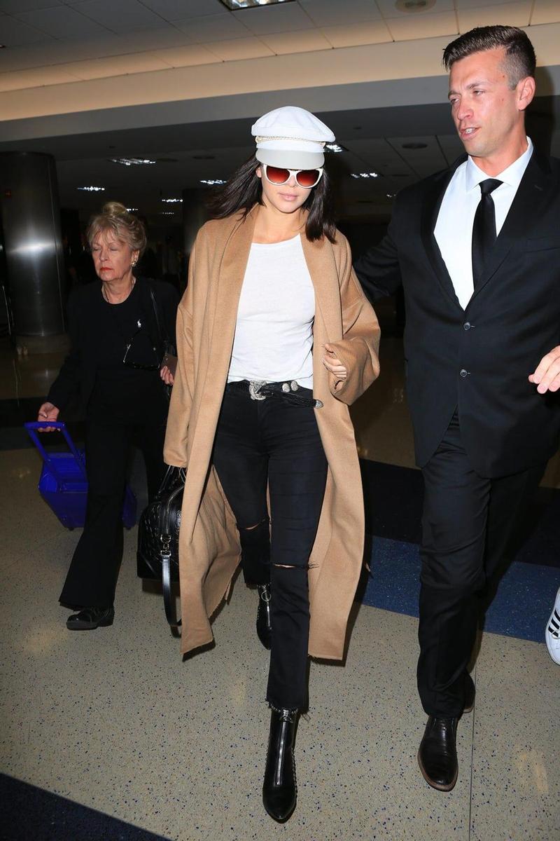 Kendall Jenner y su look de aeropuerto