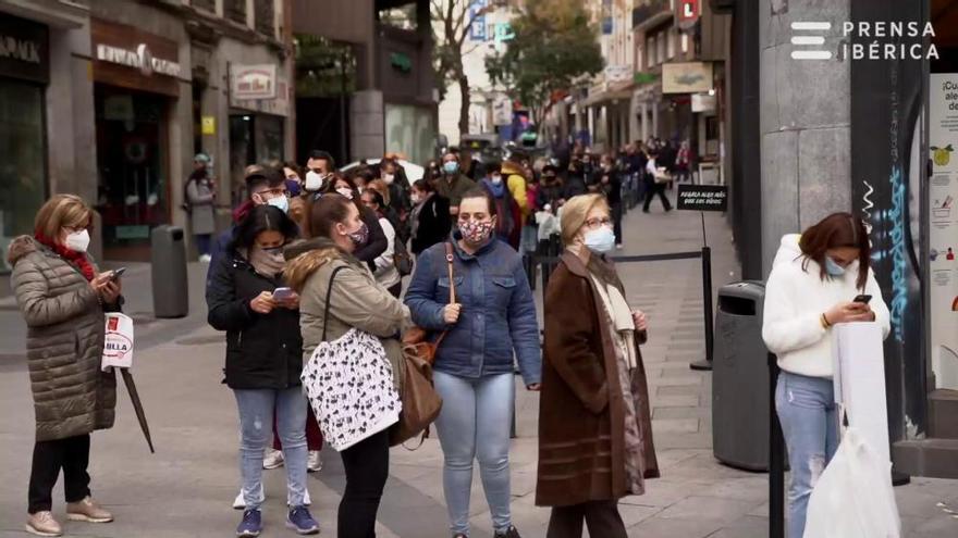 Lotería de Navidad 2020: Colas en Doña Manolita para comprar décimos