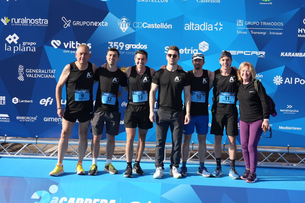 Búscate en las fotos de la Carrera de las Empresas en Castellón