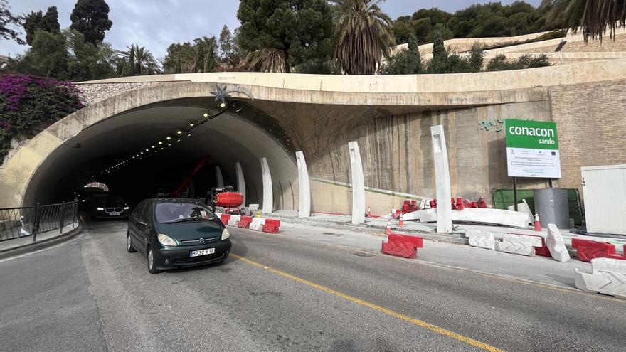 El túnel de la Alcazaba recupera en marzo el doble sentido de circulación