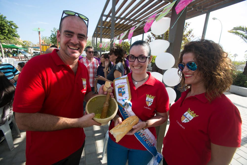 Las fiestas tradicionales celebran su jornada de convivencia con concurso de paellas, chocolatada y juegos infantiles