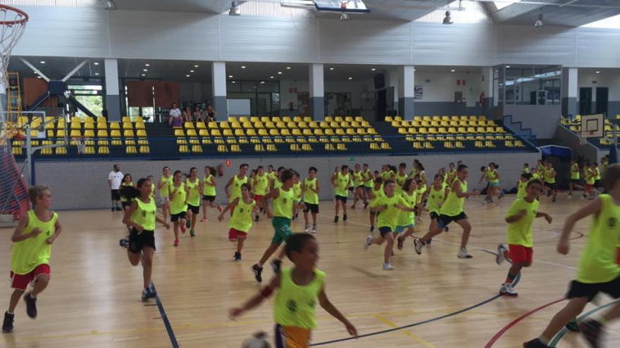 Los menores extranjeros que vienen a jugar al básquet pagan 2.500 € a la FIBA