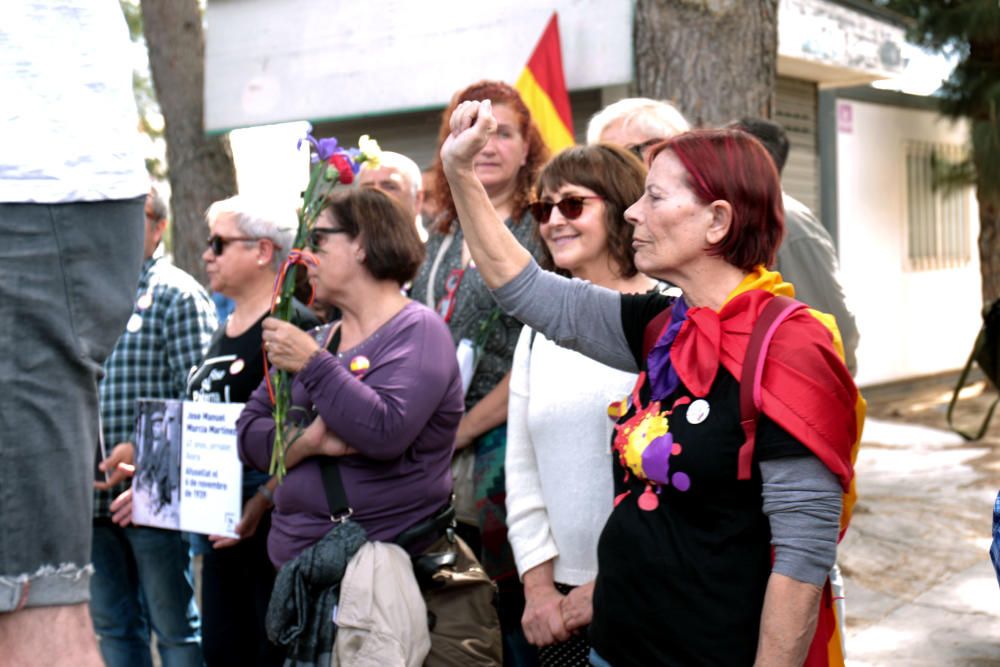 Homenaje a los fusilados en el cementerio de Paterna