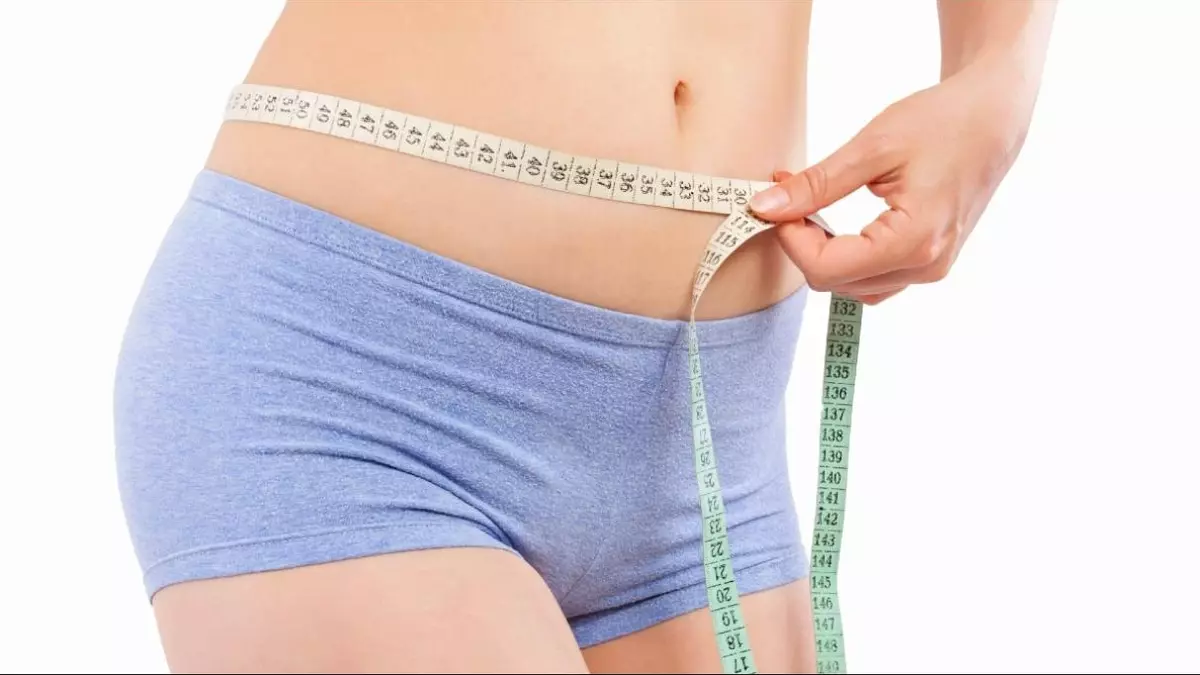 Tres ejercicios que te van a ayudar a eliminar la grasa abdominal