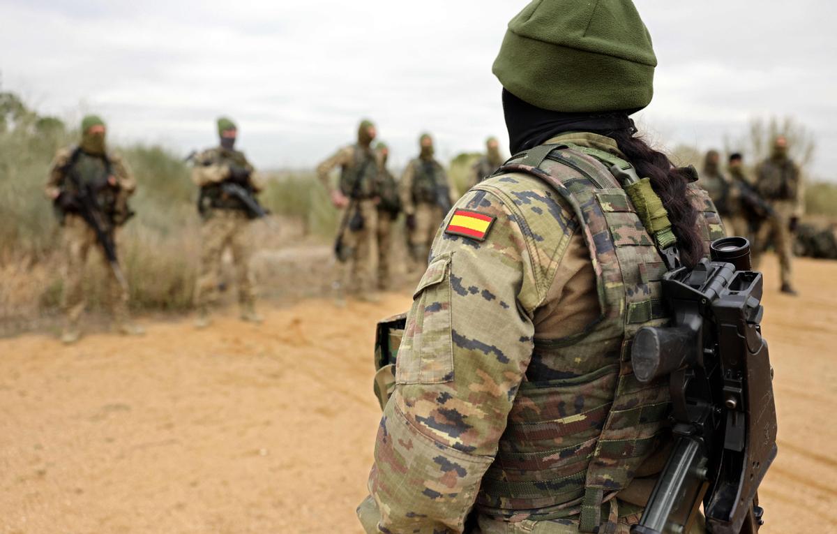 Militares españoles están entrenando a un grupo de 400 soldados ucranianos, como parte de la asistencia militar de la UE a Ucrania en medio de la crisis del país con Rusia