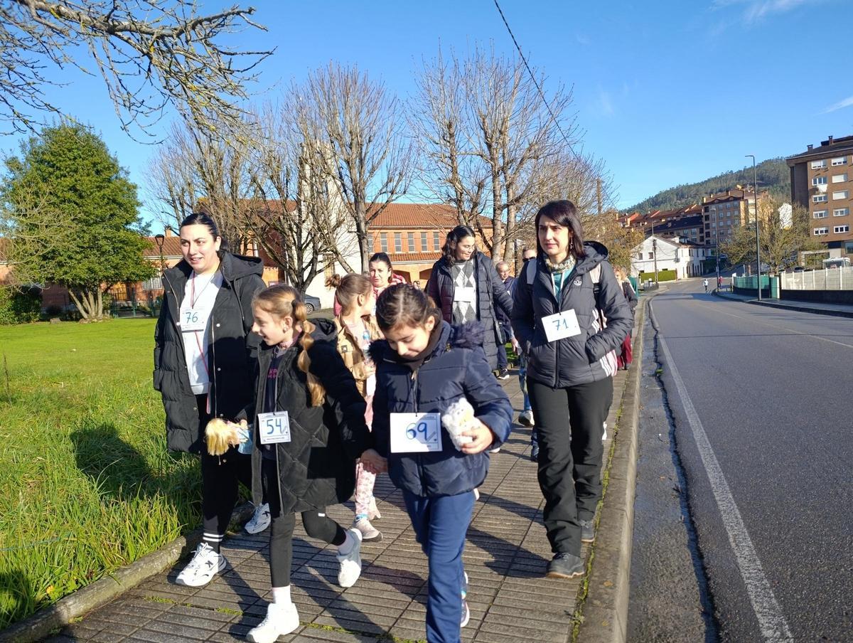 Posada de Llanera marcha a favor de Cáritas