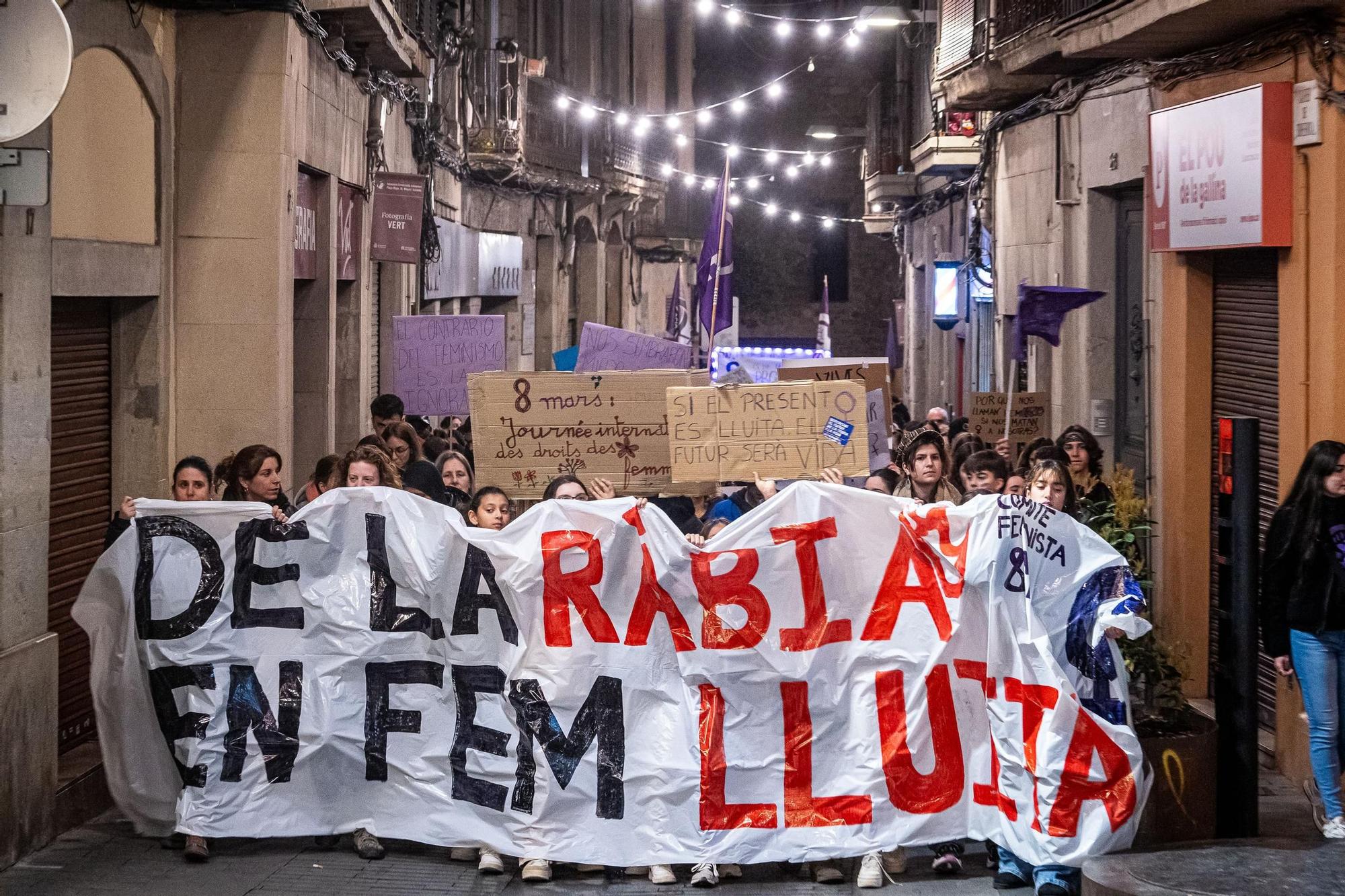 La manifestació del 8-M a Manresa, en imatges