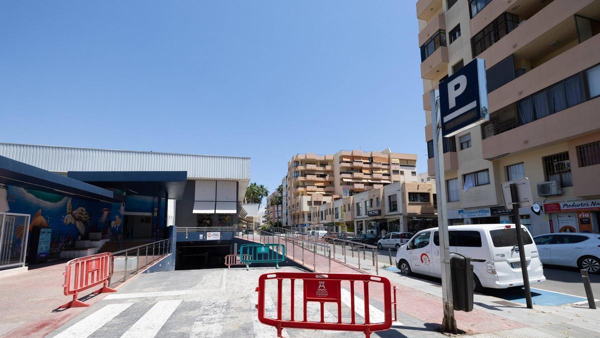 Parking cerrado del Mercat Nou.