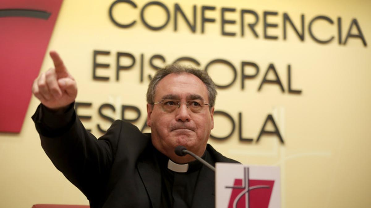 El secretario general y portavoz de la Conferencia Episcopal, José Maria Gil Tamayo, el pasado día 14 de marzo.