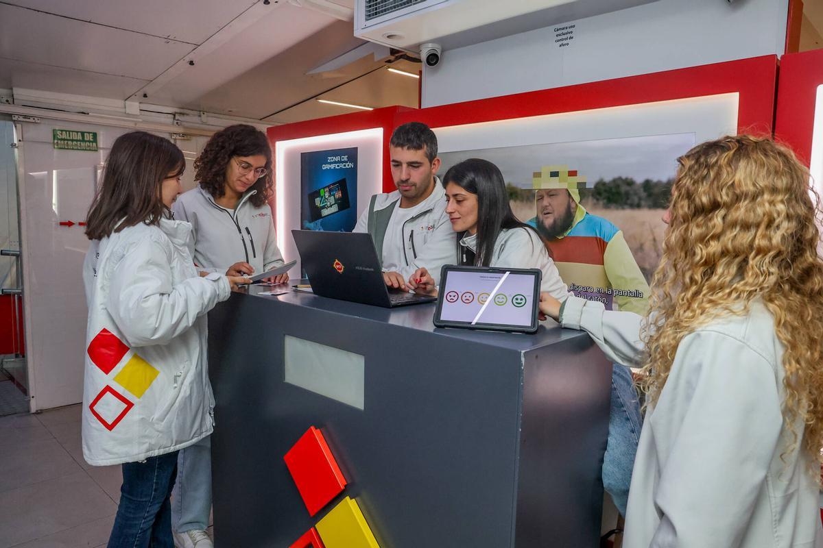 Personal de Incibe, en Vilagarcía.