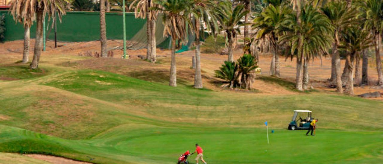 Campo de golf del Club El Cortijo.