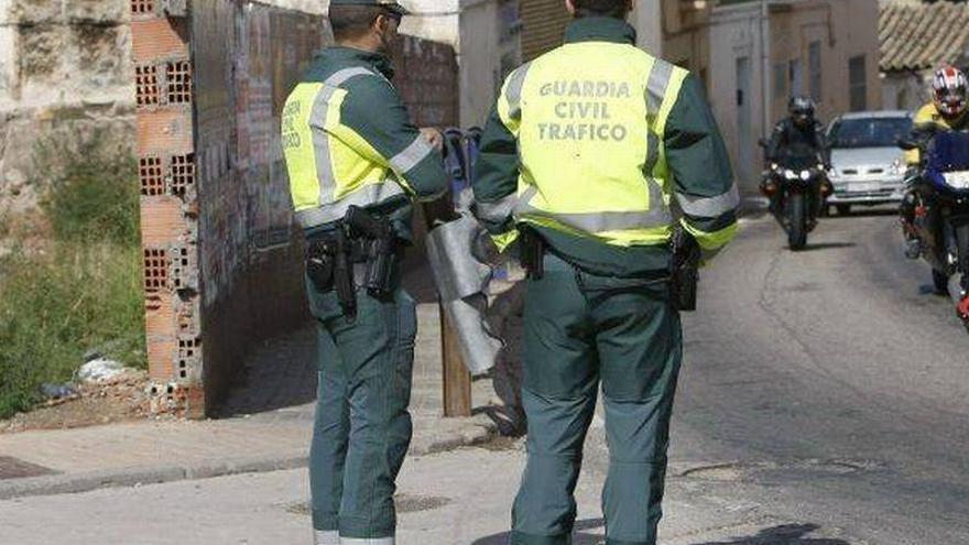 Detenidos un joven y un menor tras intentar atropellar a un hombre en Cuarte