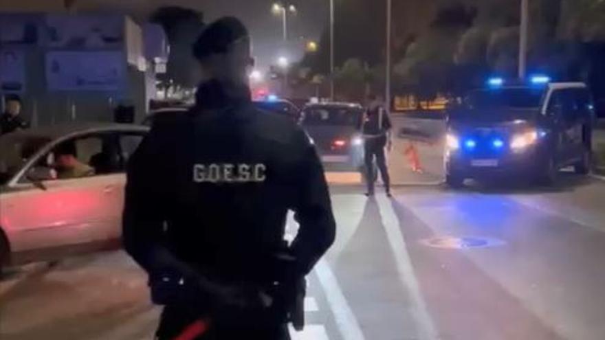 La Policía Local de Cartagena realiza controles durante la noche de Halloween