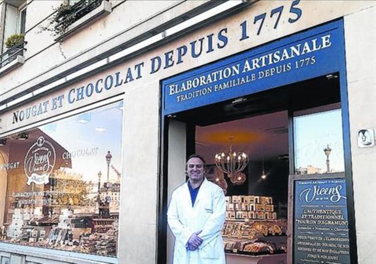Sena 8 Martín, a la botiga de Torrons Vicens a París. Sena 8 Martín, a la botiga de Torrons Vicens a París.