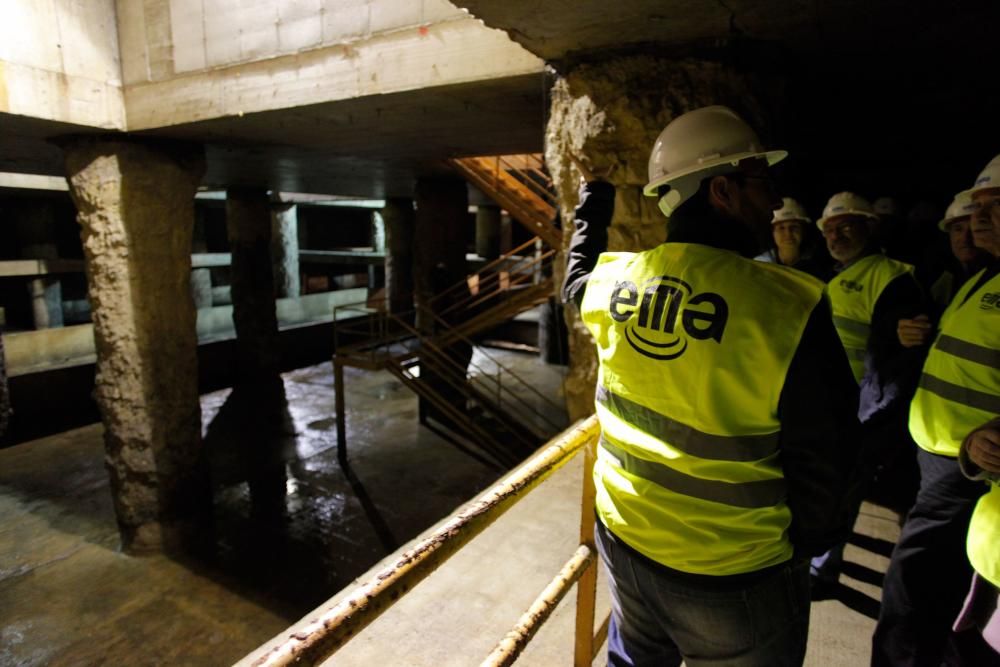 Visita de la alcaldesa al pozo de tormentas de la EMA en Poniente