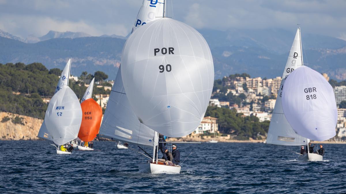 La embarcación portuguesa Easy lidera la clasificación de la IX Puerto Portals Dragon Winter Series