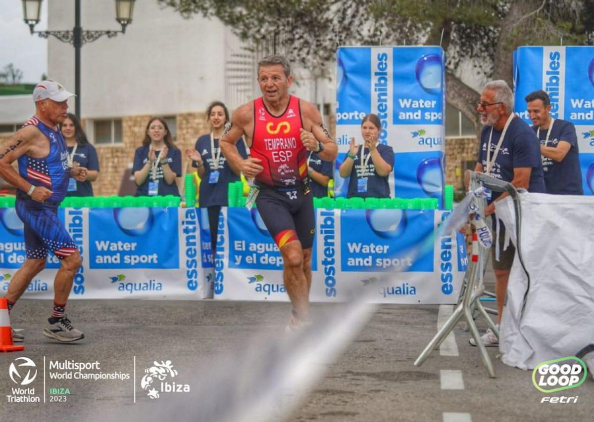 Un corredor en un instante del duatlón celebrado este domingo. | FOTOS: FETRI