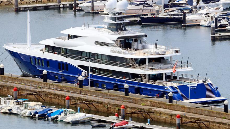 Megayates en la ría de Vigo: el lujo por costumbre