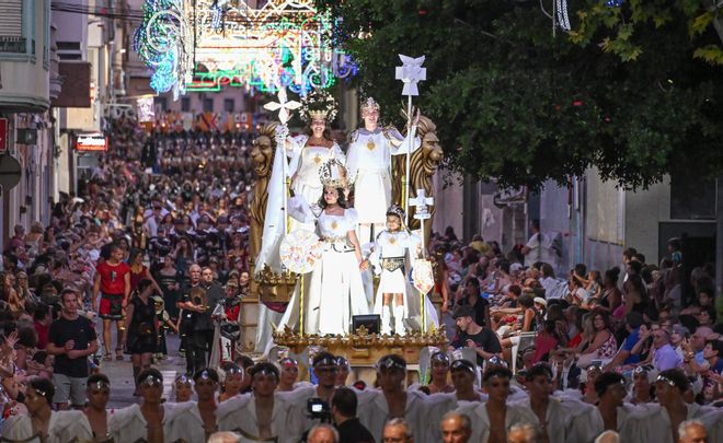 Las mejores imágenes de la Entrada Cristiana de las fiestas de Novelda