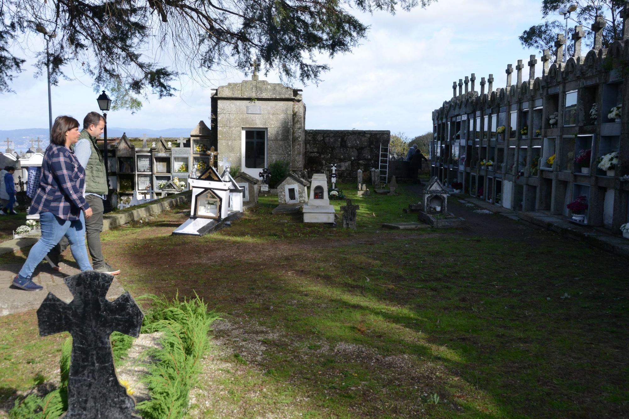 Día de Todos los Santos en O Morrazo. Cementerio de Beluso