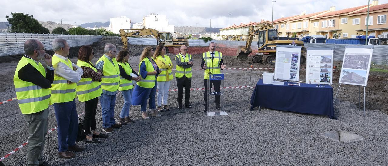 Acto de colocación de la primera piedra del nuevo Centro de Atención a las personas con Discapacidad Intelectual de Tamaraceite