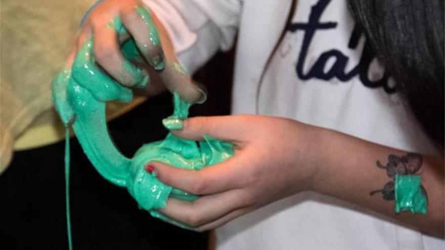 Alerta de la OCU sobre los peligros del popular «slime» para los niños