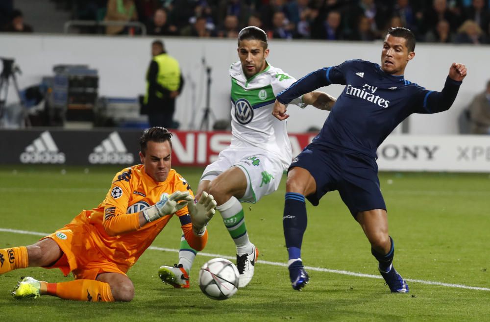 Las mejores imágenes del partido de ida de cuartos de final de la Champions entre el Wolfsburgo y el Real Madrid.